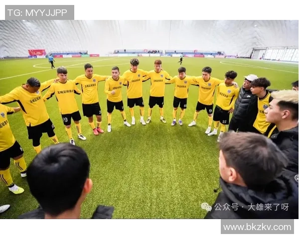 不挑队友的足球明星展现团队精神与无私奉献的魅力